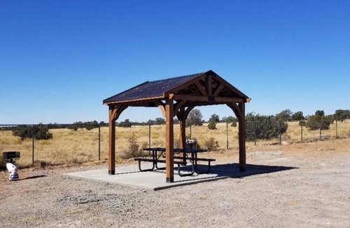 Valle Cabin | Affordable Getaway Sleeps 8 near Grand Canyon
