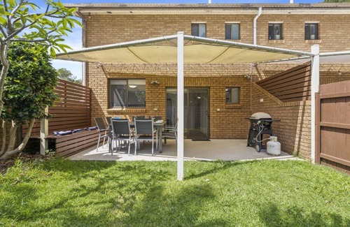 Coffs Harbour House | Affordable, Pet Friendly, Pool, Spa,Tennis, Beach