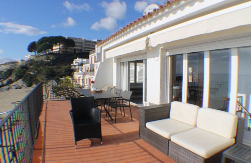 Almadraba-Canyelles House | Agi Gaviota Beach Casa for rent in Roses Girona.