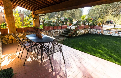 San Quirico d'Orcia Apartment | Agriturismo Cantagalli, Cedrone Apartment