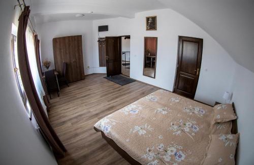 Remetea House | AGROPENSIUNEA LUK