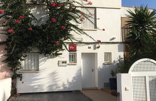 Aguilas House | AguilasBeachhouse -Seaview- Mountains-Castle-2Terraces -Air-con-Parking-Wifi1GB