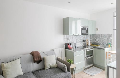 Quartier du Pont-de-Flandre Apartment | AI- Cocon Parisien près de la Cité des Sciences