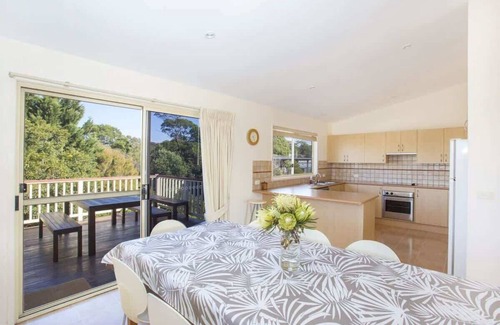 Bawley Point House | Aidan Summary: 4-bedr