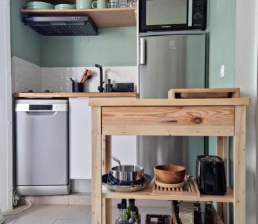 Pointe de la verdure Apartment | "Aimé Gwada", appartement à 40m de la plage, Rez-de-jardin tropical