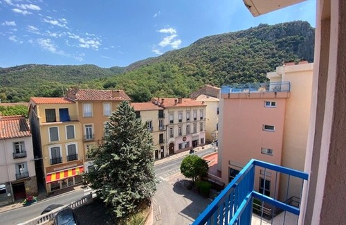 Amelie-les-Bains-Palalda Apartment | Air-conditioned studio in Amélie-les-Bains, 2 people, parking, near thermal baths