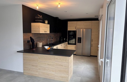 Rousson House | Air-conditioned villa with private pool