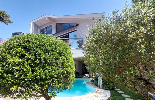 Royan Villa | Air-conditioned architect-designed villa with swimming pool in the Royan park district.