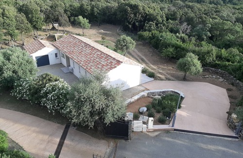 Farinole Villa | Air-conditioned house with garden close to beaches