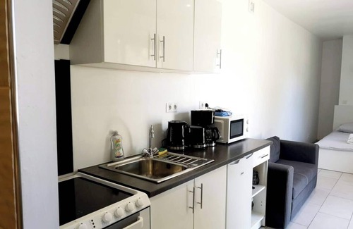 Le Grau-dʼAgde Apartment | Air-conditioned studio, 750m from the beach, garden with private pétanque court