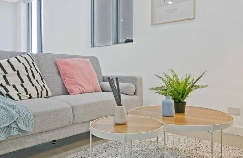 Mascot Apartment | Aircabin|Mascot|Spacious & Modern|Walk to station