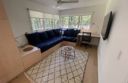 Village of East Hampton House | Airy, modern 4-bedroom house close to beautiful bay beaches and the ocean.