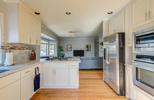 Downtown House | Airy South SF 3BR w/Balcony & Backyard, nr Food & Coffee, by Blueground