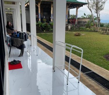 Argosari Hotel | AJA Tumpaksewu Homestay