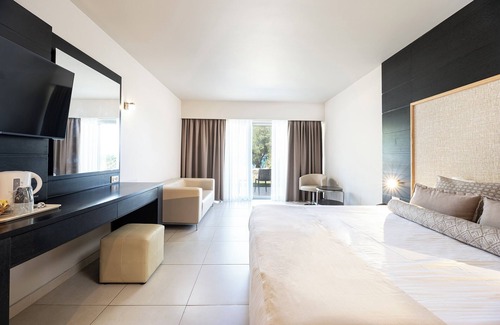 Marmari Hotel | Akti Coast Club