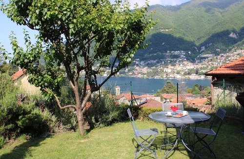 Torno Apartment | "Al trenta Comolake" cozy apartment with garden beautiful lake view