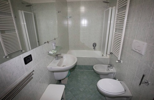 Brunate Hotel | Albergo Vista Lago