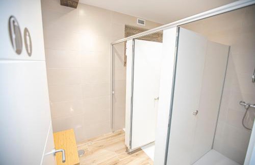 Lavacolla Hostel | Albergue A Fabrica