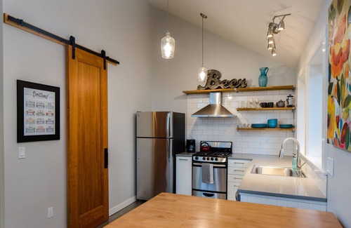 Alberta Arts District House | Alberta Nest: Home Base for Adventure in the City