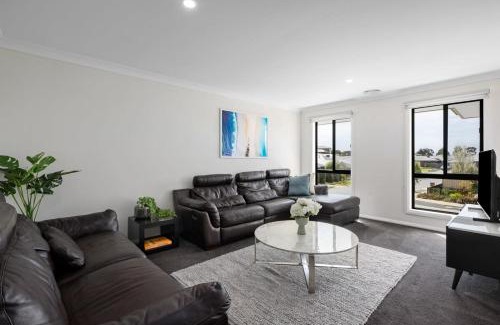 Thurgoona House | Albury Oasis