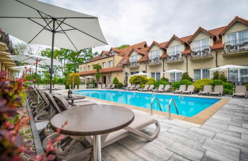 Rewal Resort | Alcest z widokiem na morze, basenem,