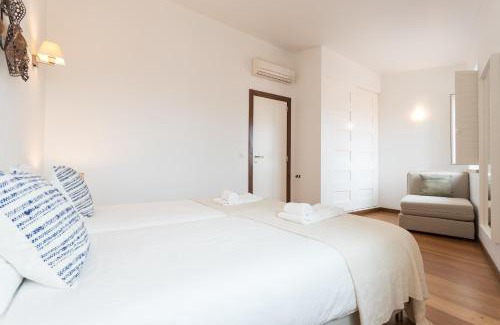 Santa Maria Maior Apartment | Alfama Modern Two Bedroom Apartment w River View and Parking by LU Holidays