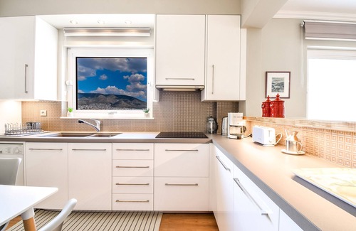 Alimos Apartment | Alimos Luxury 3 Bd Apt w Stunning Views