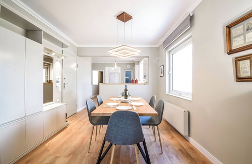 Alimos Apartment | Alimos Luxury 3 Bd Apt w Stunning Views