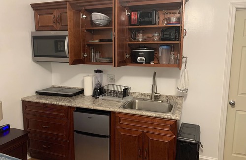 Hudson Apartment | All comforts of home