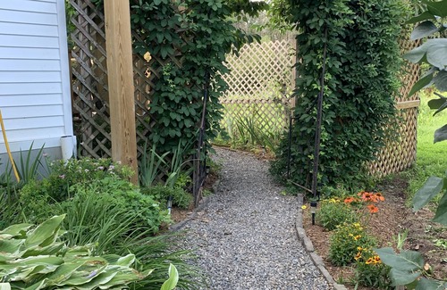 Hudson Apartment | All comforts of home