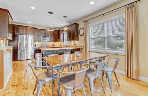 South Haven House | All In at Trailside - Community Pool Fire Pit Game Room Nature Trails