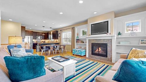 South Haven House | All In at Trailside - Community Pool Fire Pit Game Room Nature Trails