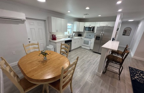 Clearwater Beach Hotel | ALL NEW Family beach stay at the Manatee!