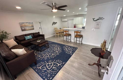 Clearwater Beach Hotel | ALL NEW Family beach stay at the Manatee!