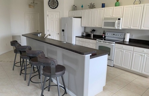 Majestic Palms Condo | All new, Updated 3rd Floor Condo overlooking pool