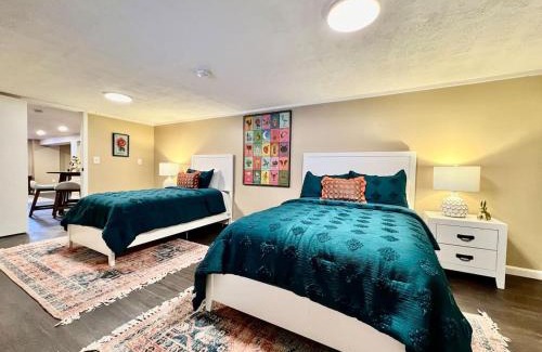 Trenton House | All the Vibes Poolside in Trenton