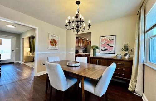 Trenton House | All the Vibes Poolside in Trenton