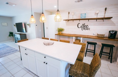 Lake Sarasota House | All you need to feel right at home while away from home! office/pet friendly