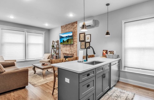 Allentown Apartment | Allentown Renovated Desk Laundry