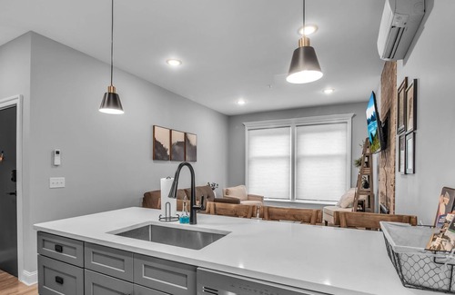 Allentown Apartment | Allentown Renovated Desk Laundry