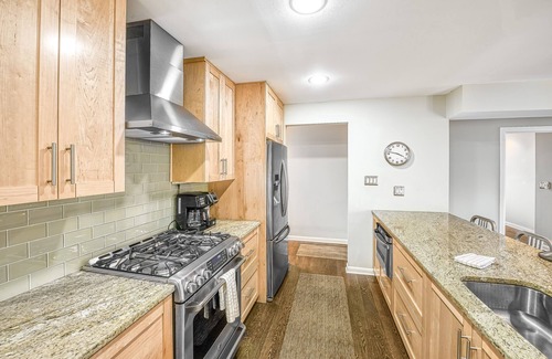 Mineral House | Allergy-free lakefront home with private beach, water views, firepit, & AC
