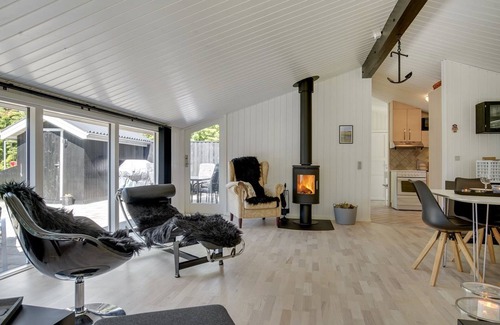 Bratten Strand House | "Ally" - 250m from the sea by Interhome