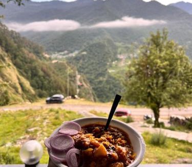 Ukhimath Hotel | Almost Pahadi