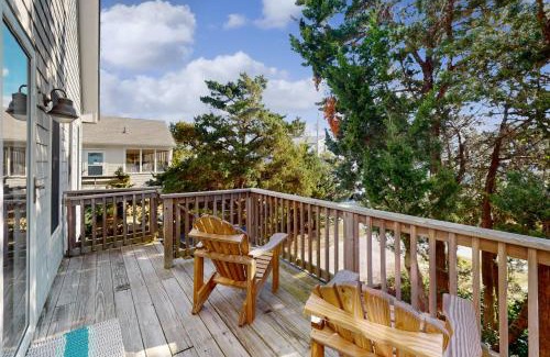 Avon House | Aloha Banks