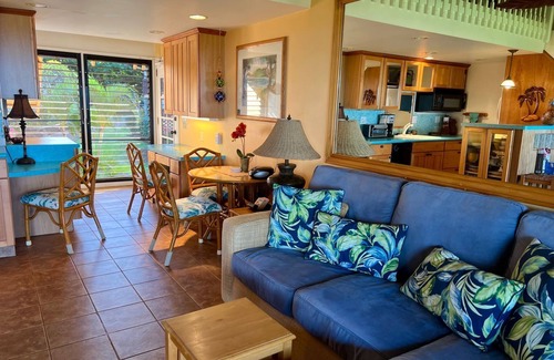 Maunaloa Resort | Aloha! Hawaii. Walk to the beach