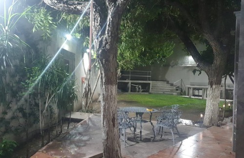 Torreon Apartment | Alojamiento cerca del aeropuerto con alberca