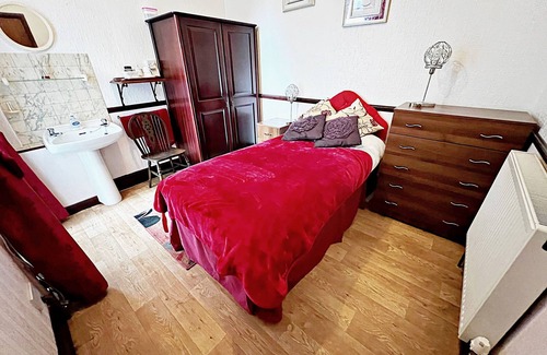 Cleethorpes House | Alpin Guest House