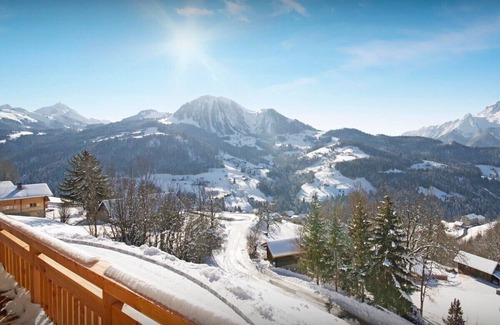 Manigod Ski Chalet | Alpine break with pool, jacuzzi and sauna