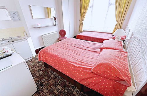 Cleethorpes House | Alpine Guest House