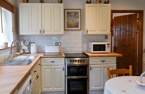 Burgh le Marsh House | Alpine Lodge